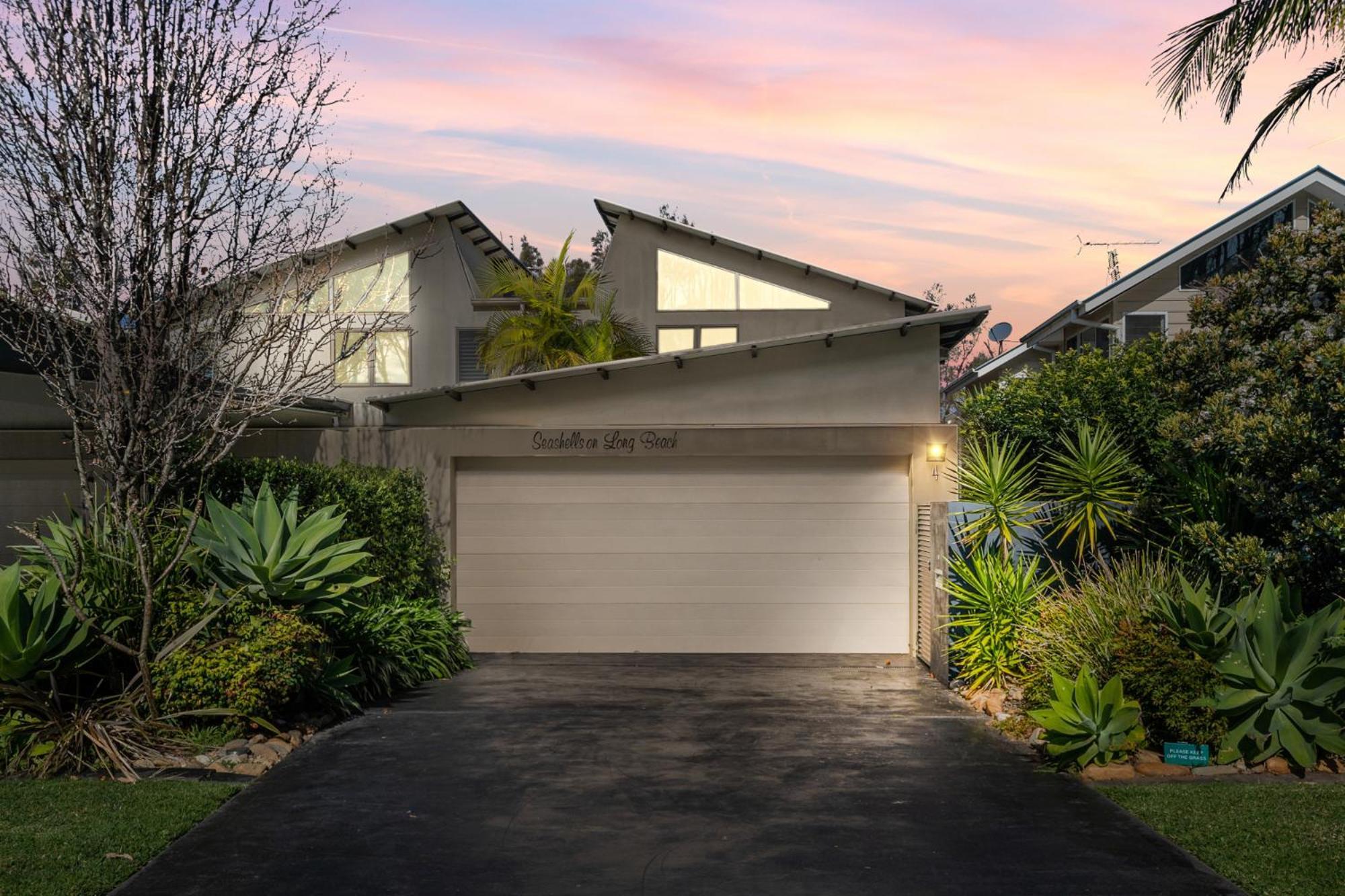 3-Bed Seaside Serenity Escape At Long Beach Villa Exterior photo